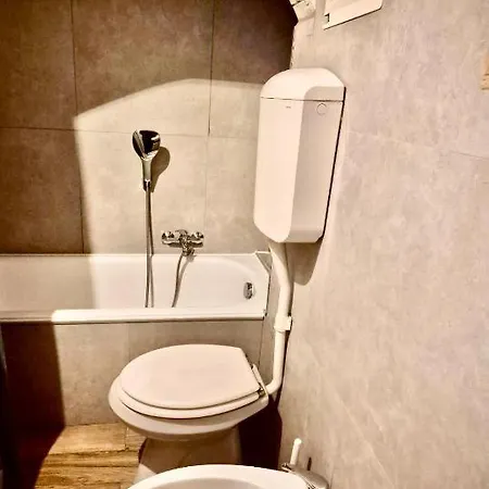 With Private Bathrooms Diedo 2 住宿加早餐酒店 *